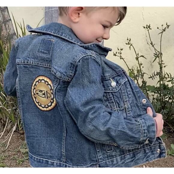 Embroidered 311 Band Logo Levi’s Blue Denim Jean Trucker Jacket Kids Size 5 - Picture 1 of 11